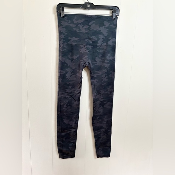 SPANX look at me now high rise scultping camo black grey legging size 1X - Picture 6 of 8